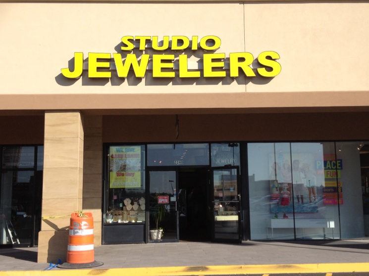 Photo of Studio Jewelers in Bronx City, New York, United States - 5 Picture of Point of interest, Establishment, Finance, Store, Jewelry store