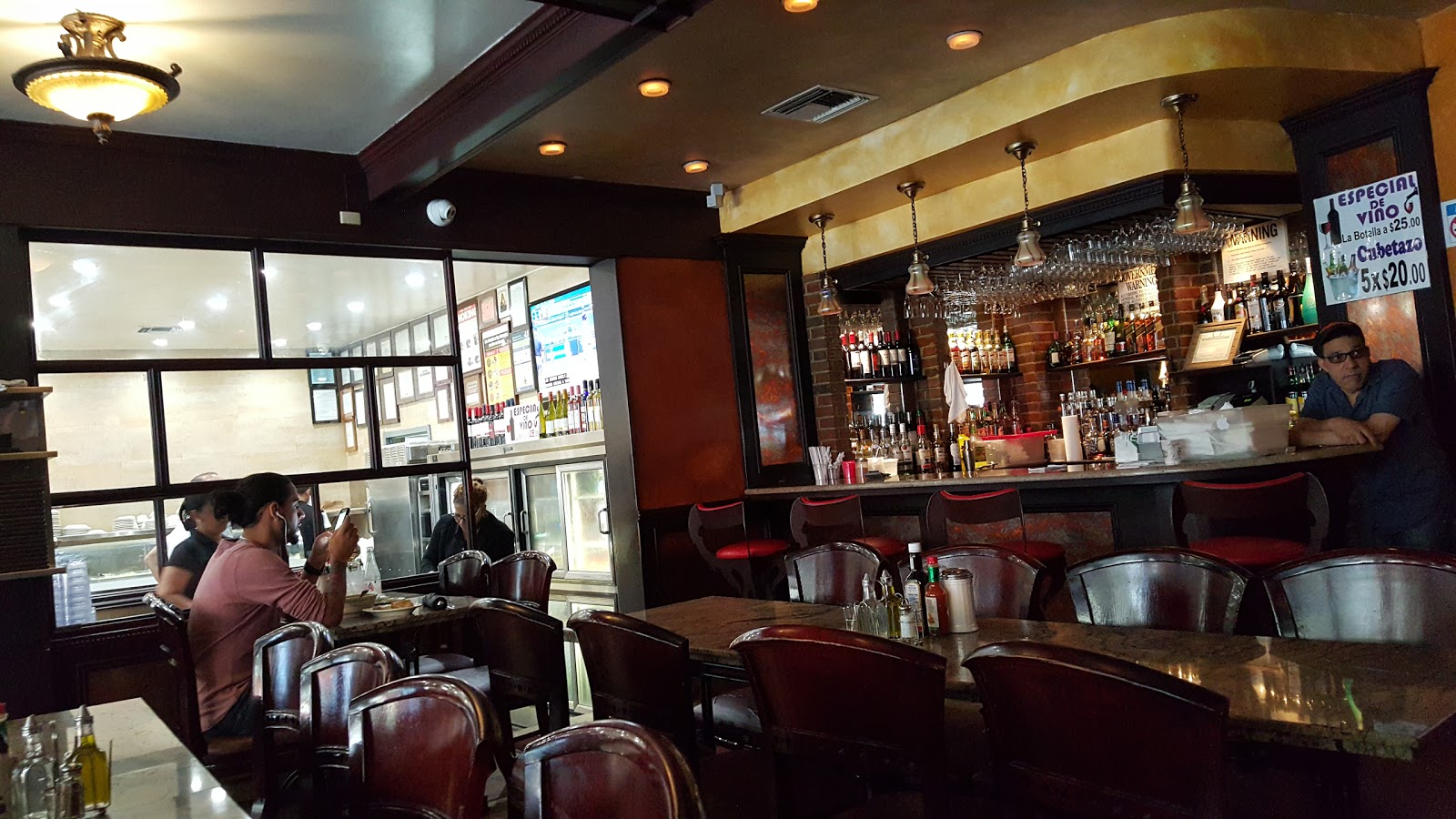 Photo of Liberato Restaurant in Bronx City, New York, United States - 1 Picture of Restaurant, Food, Point of interest, Establishment, Bar