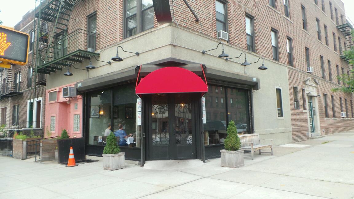 Photo of Giovanni's Brooklyn Eats in Brooklyn City, New York, United States - 1 Picture of Restaurant, Food, Point of interest, Establishment, Meal delivery, Bar