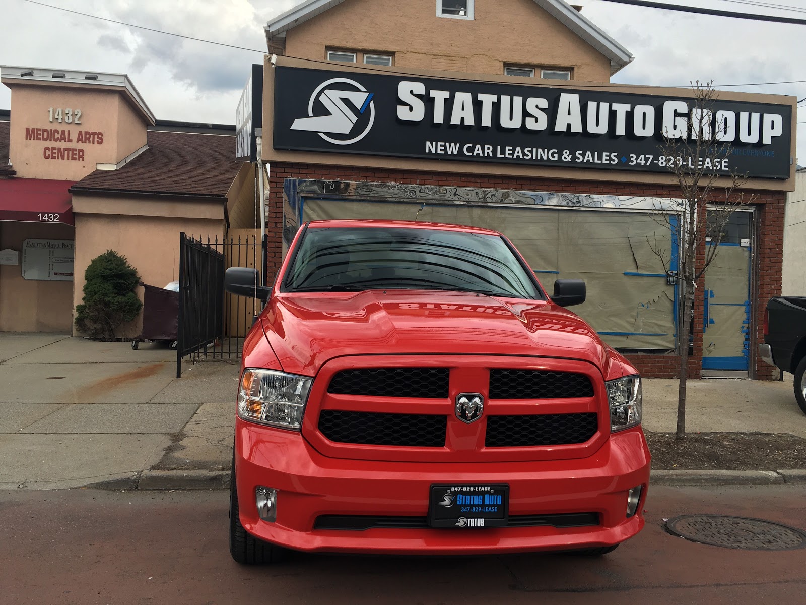 Photo of Status Auto Group in Richmond City, New York, United States - 3 Picture of Point of interest, Establishment, Car dealer, Store