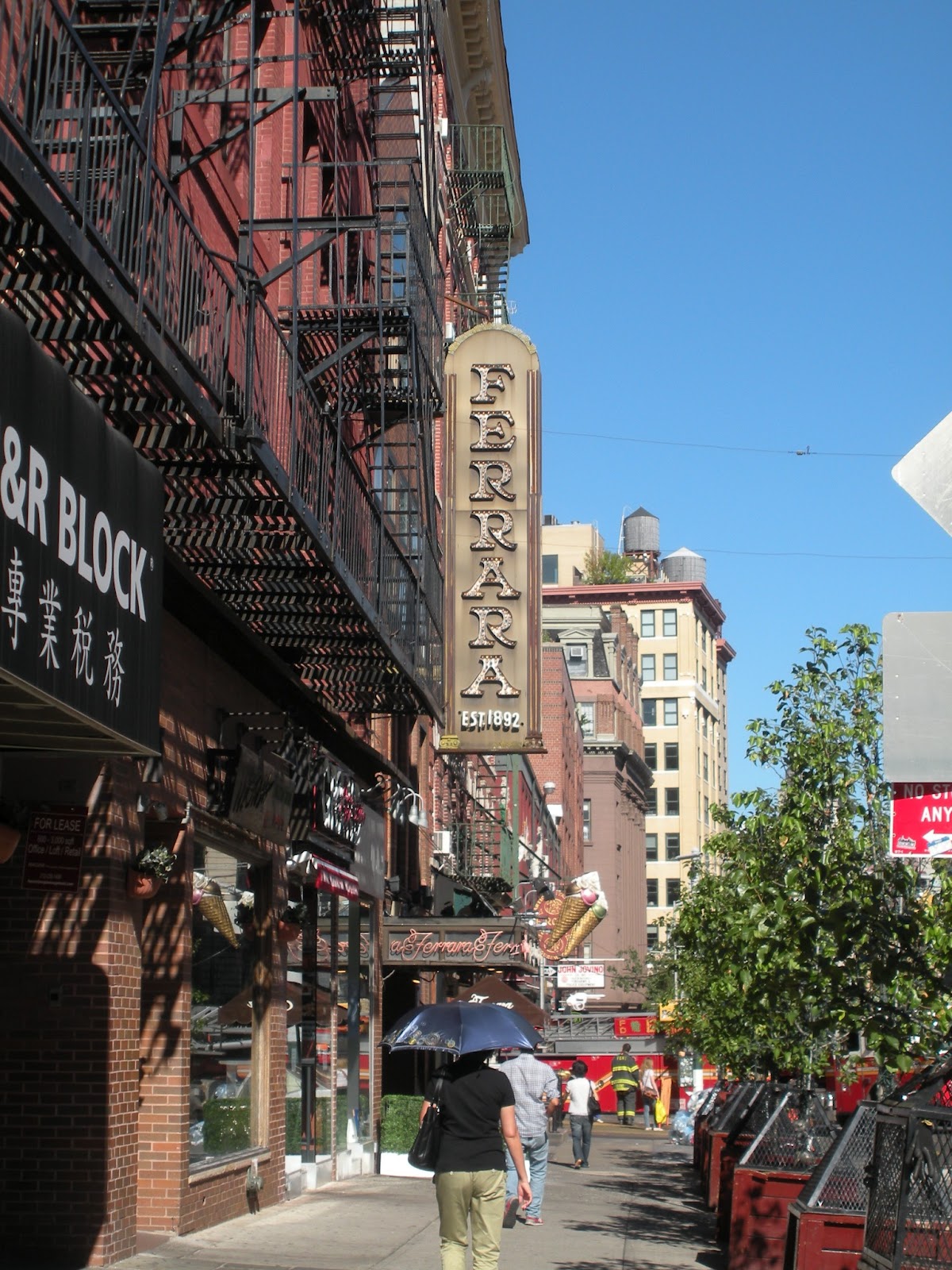 Photo of Ferrara Bakery in New York City, New York, United States - 7 Picture of Restaurant, Food, Point of interest, Establishment, Store, Cafe, Bakery