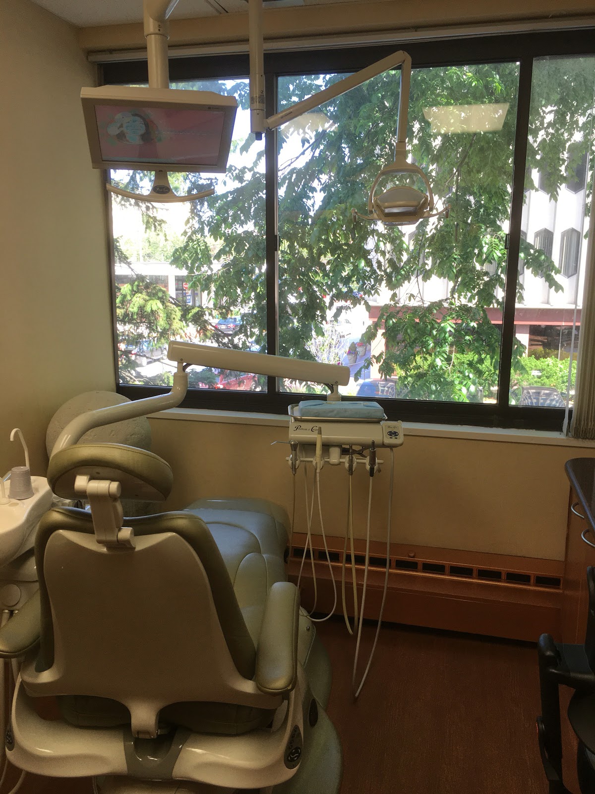 Photo of Dr. Eliot M. Heisler, DDS in Great Neck Plaza City, New York, United States - 9 Picture of Point of interest, Establishment, Health, Dentist
