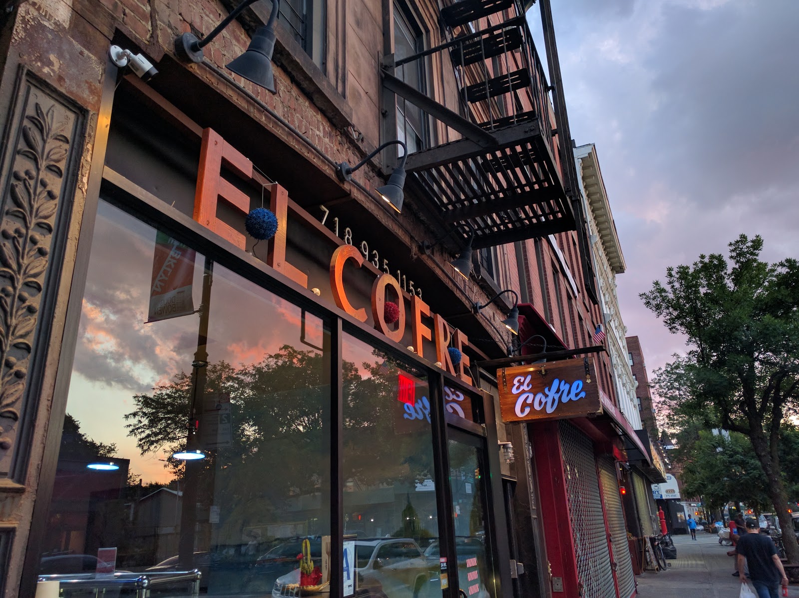 Photo of El Cofre in Kings County City, New York, United States - 1 Picture of Restaurant, Food, Point of interest, Establishment, Meal takeaway