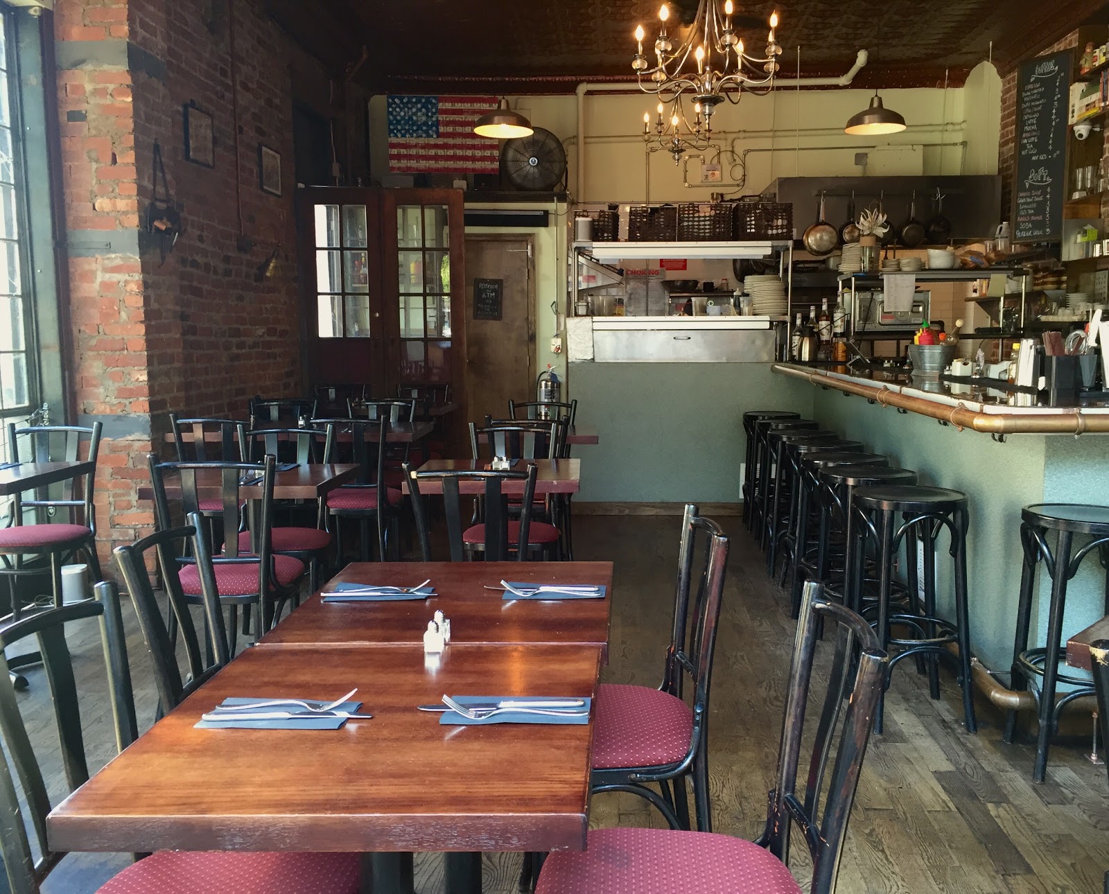 Photo of Slick Willie Table & Bar in Kings County City, New York, United States - 1 Picture of Restaurant, Food, Point of interest, Establishment