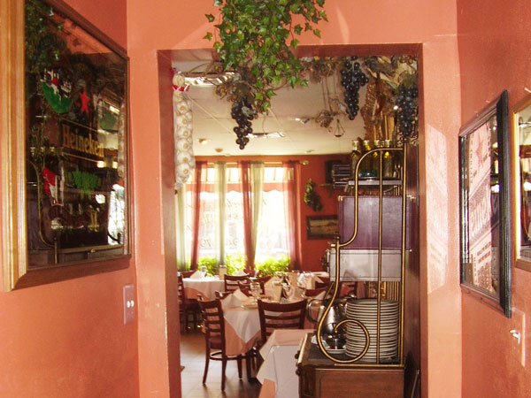 Photo of La Vecchia Napoli in Edgewater City, New Jersey, United States - 3 Picture of Restaurant, Food, Point of interest, Establishment, Bar