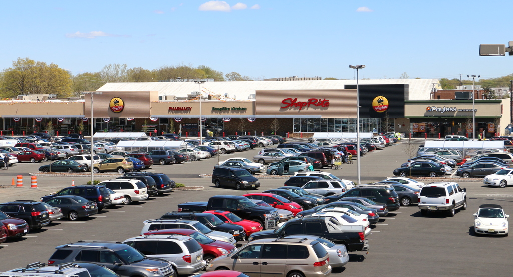 Photo of Union Plaza Shopping Center in Union City, New Jersey, United States - 3 Picture of Point of interest, Establishment, Shopping mall