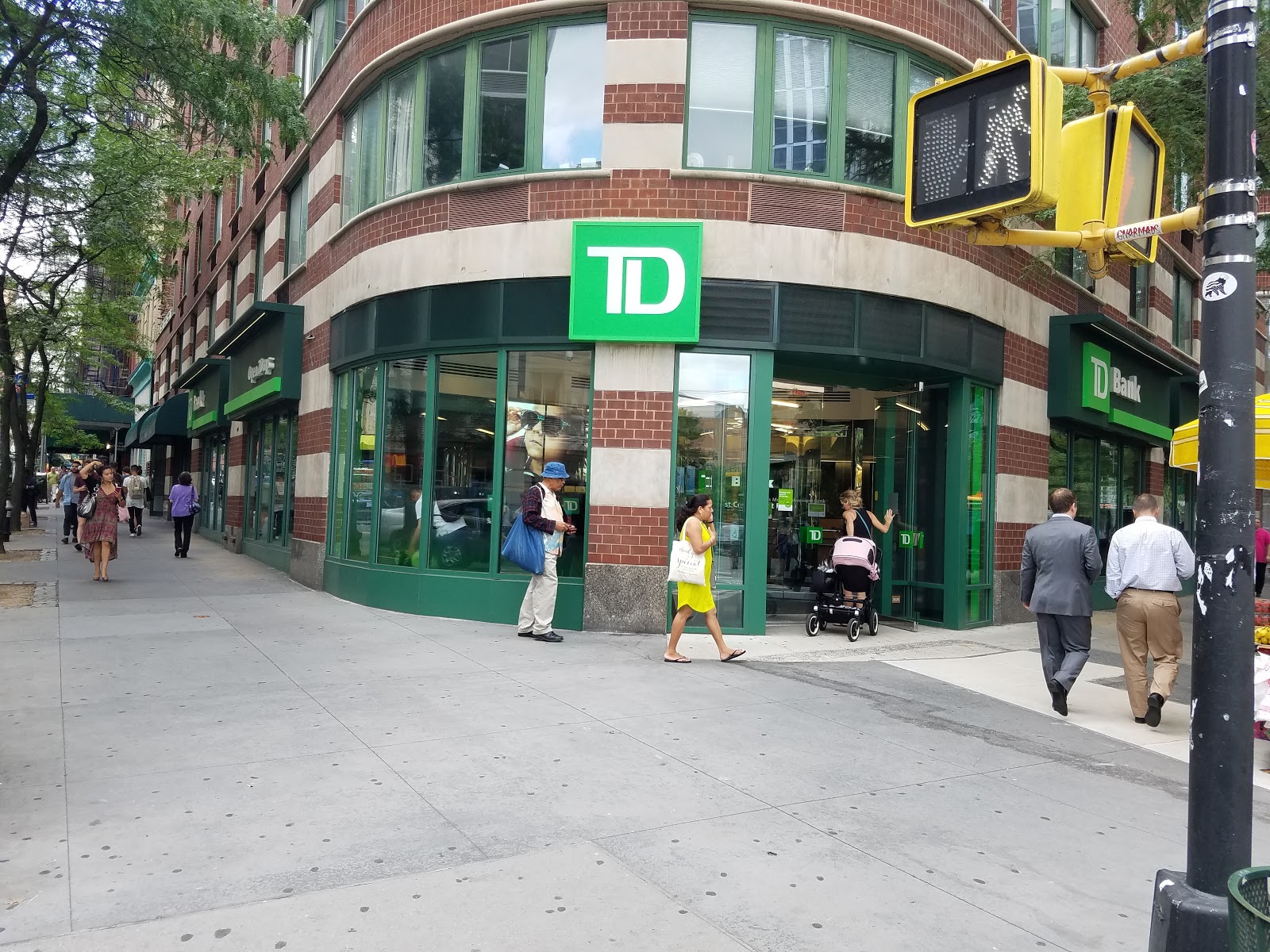 Photo of TD Bank in New York City, New York, United States - 3 Picture of Point of interest, Establishment, Finance, Atm, Bank