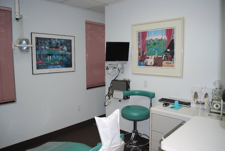 Photo of Robert Leung DDS in Hasbrouck Heights City, New Jersey, United States - 2 Picture of Point of interest, Establishment, Health, Dentist