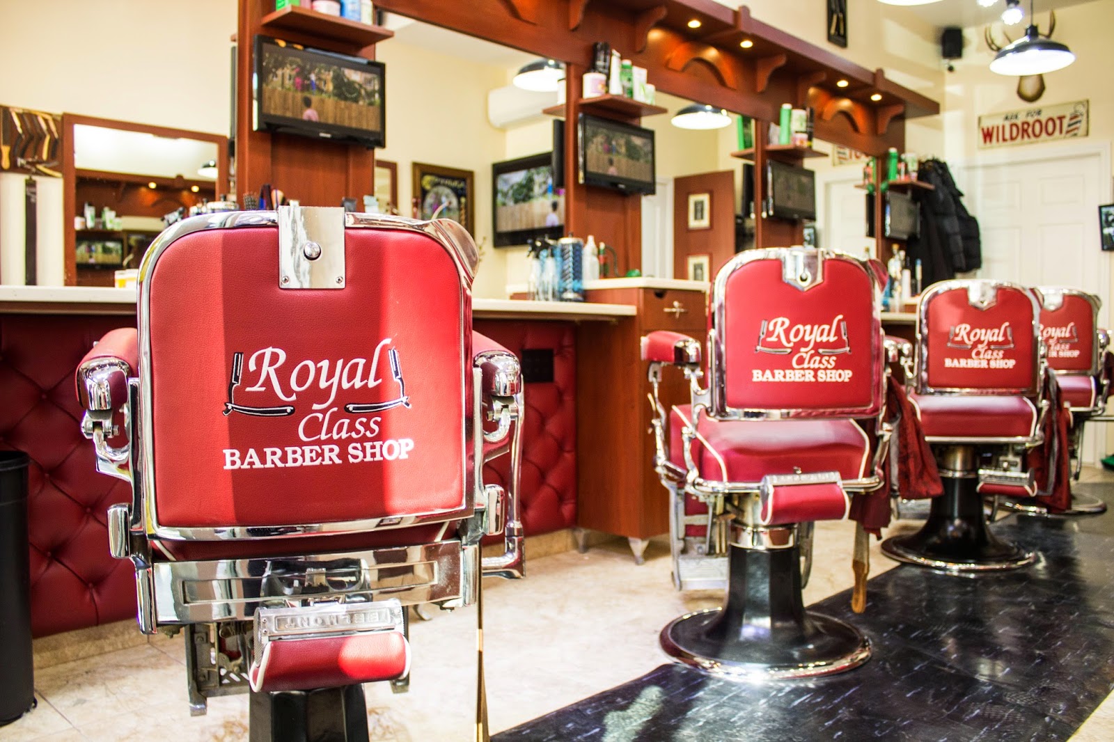 Photo of Royal Class Barber shop in New York City, New York, United States - 2 Picture of Point of interest, Establishment, Health, Hair care