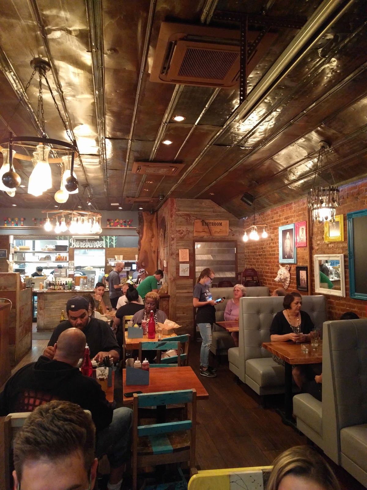 Photo of Bareburger in Kings County City, New York, United States - 10 Picture of Restaurant, Food, Point of interest, Establishment