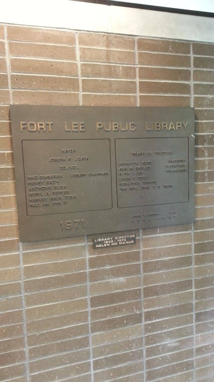 Photo of Fort Lee Public Library in Fort Lee City, New Jersey, United States - 4 Picture of Point of interest, Establishment, Library