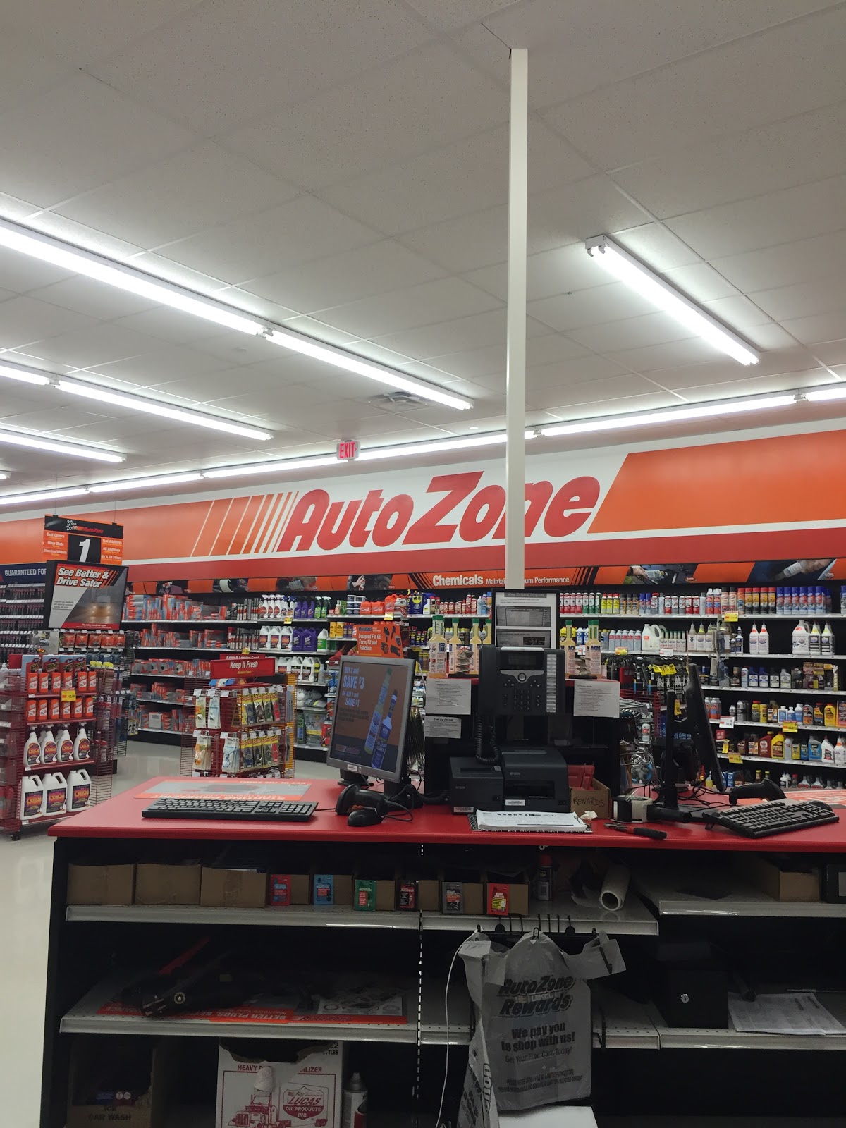 Photo of AutoZone in Yonkers City, New York, United States - 5 Picture of Point of interest, Establishment, Store, Car repair