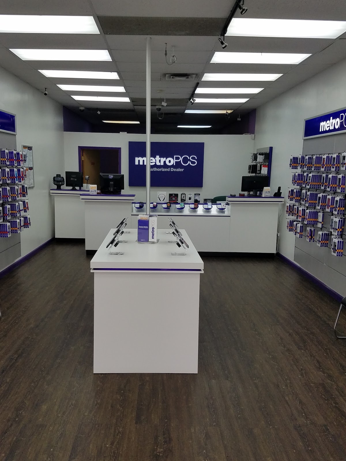 Photo of MetroPCS Authorized Dealer in Belleville City, New Jersey, United States - 2 Picture of Point of interest, Establishment, Store