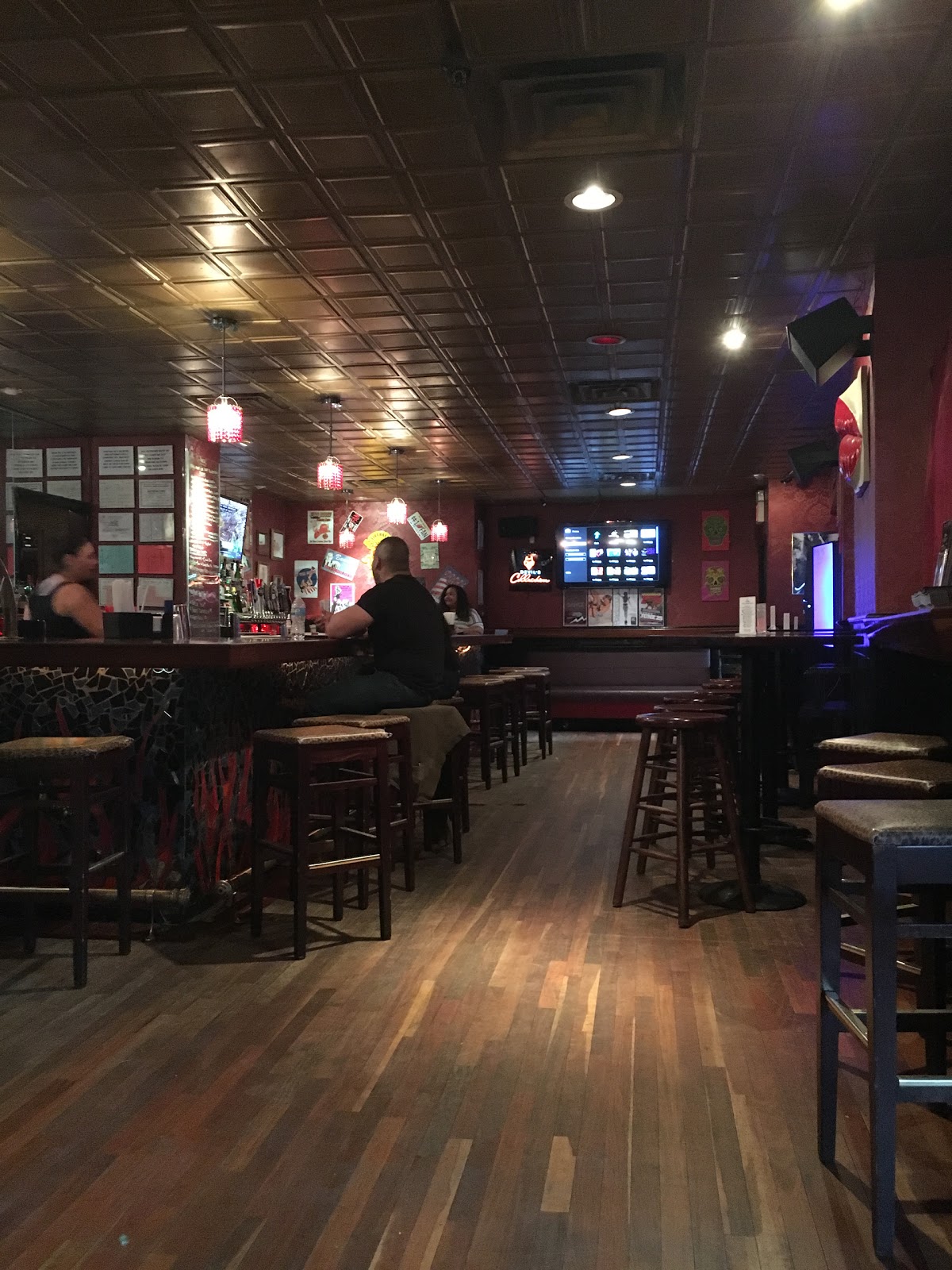 Photo of Hell's Kitchen Lounge in Newark City, New Jersey, United States - 3 Picture of Restaurant, Food, Point of interest, Establishment, Bar, Night club