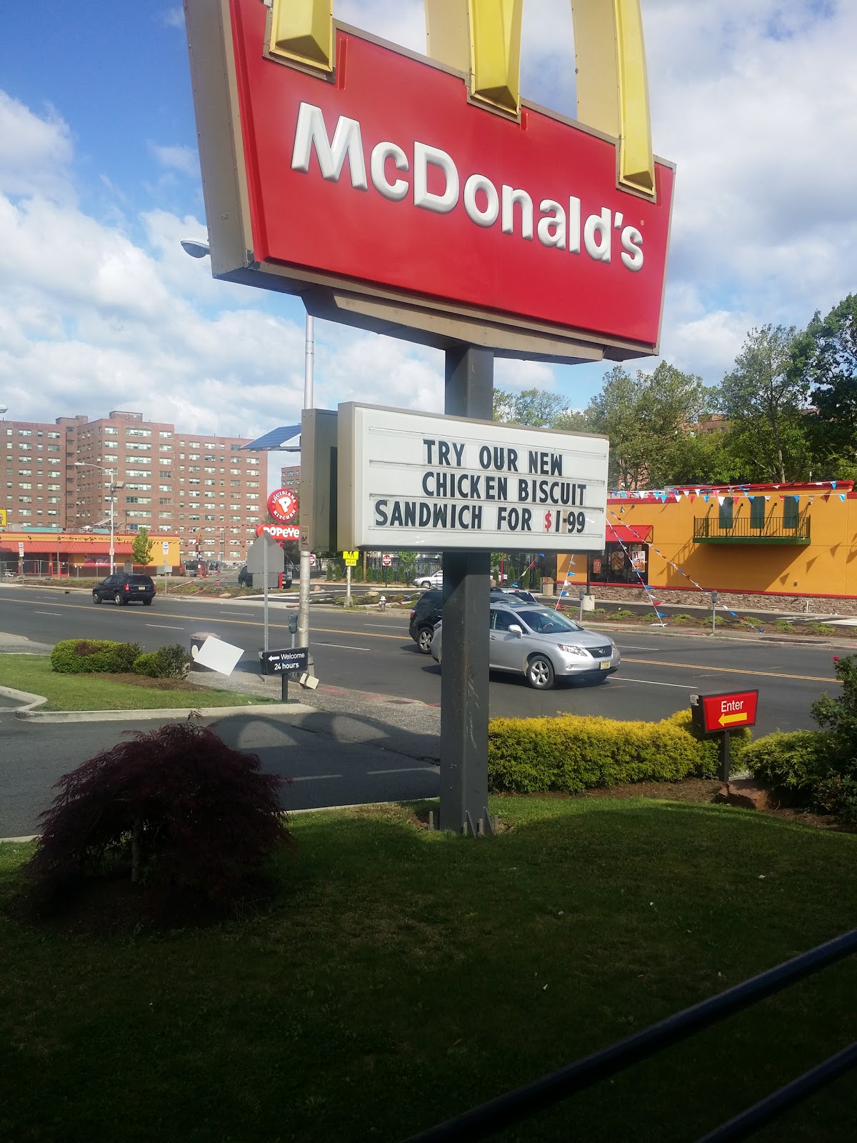 Photo of McDonald's in Irvington City, New Jersey, United States - 2 Picture of Restaurant, Food, Point of interest, Establishment