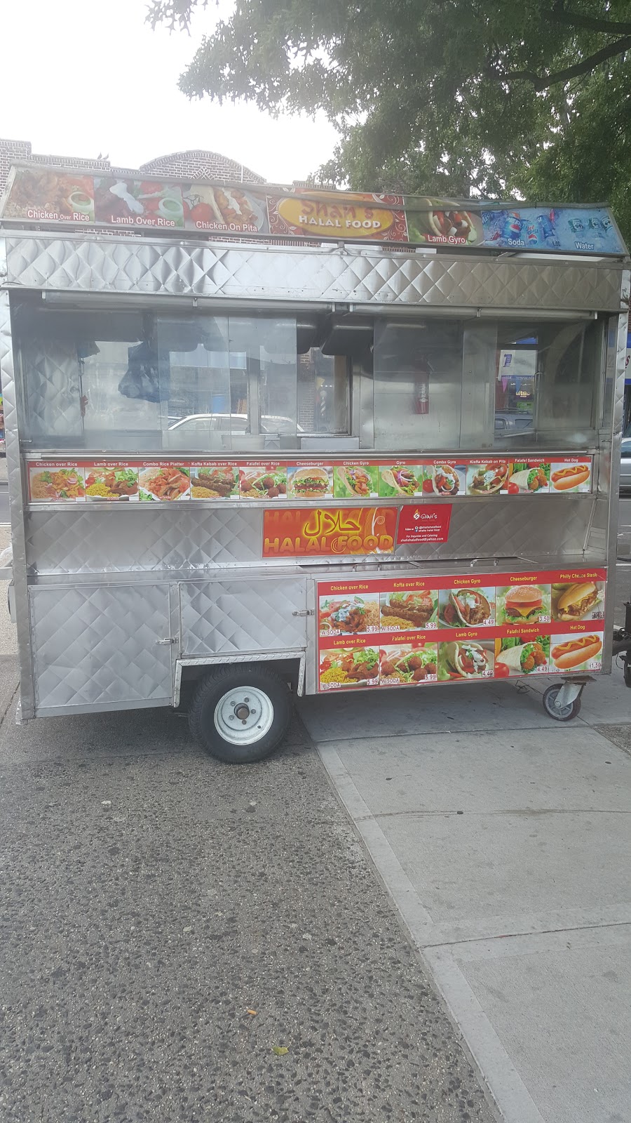 Photo of SHAHS HALAL FOOD CART in Queens City, New York, United States - 1 Picture of Food, Point of interest, Establishment