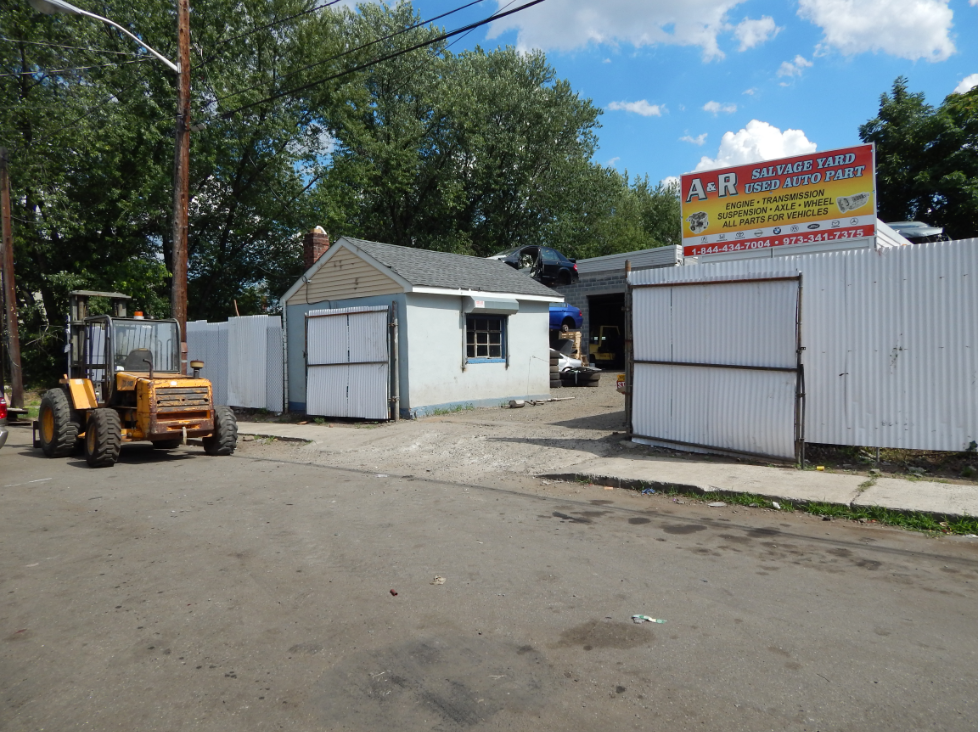 Photo of A&R Used Auto Parts in Paterson City, New Jersey, United States - 6 Picture of Point of interest, Establishment, Store, Car repair