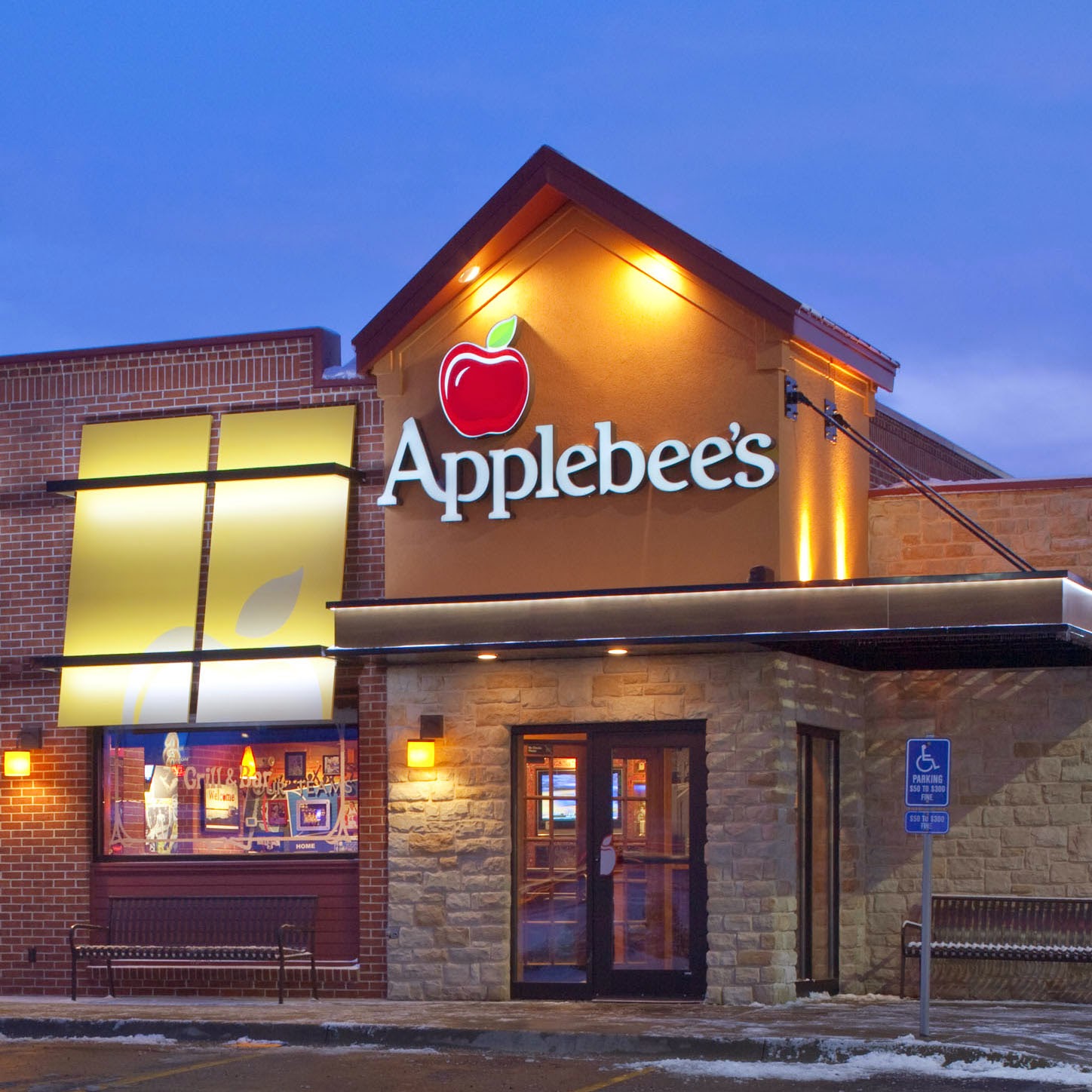 Photo of Applebee's in Paramus City, New Jersey, United States - 1 Picture of Restaurant, Food, Point of interest, Establishment, Bar