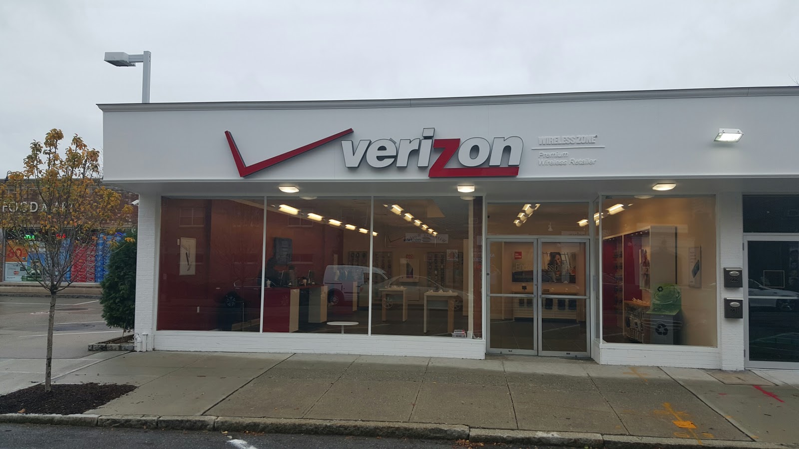 Photo of Verizon Authorized Retailer - Wireless Zone in Harrison City, New York, United States - 2 Picture of Point of interest, Establishment, Store, Electronics store