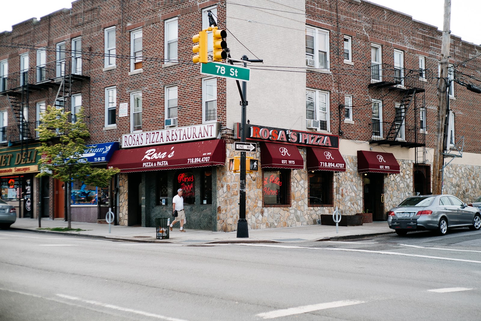 Photo of Rosa Two Pizzeria in Queens City, New York, United States - 2 Picture of Restaurant, Food, Point of interest, Establishment