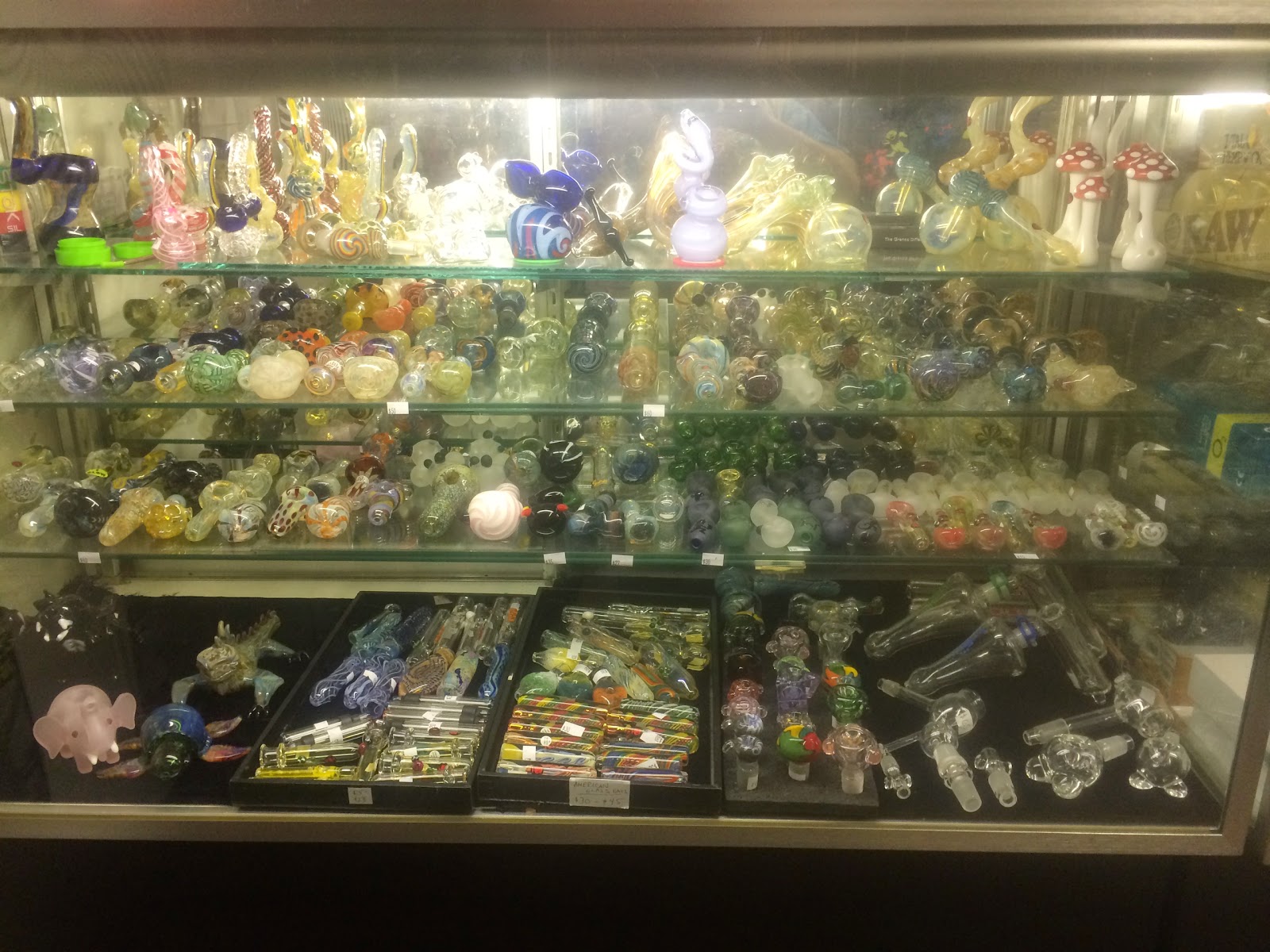 Photo of East Coast Psychedelics in Oceanside City, New York, United States - 3 Picture of Point of interest, Establishment, Store, Jewelry store, Clothing store