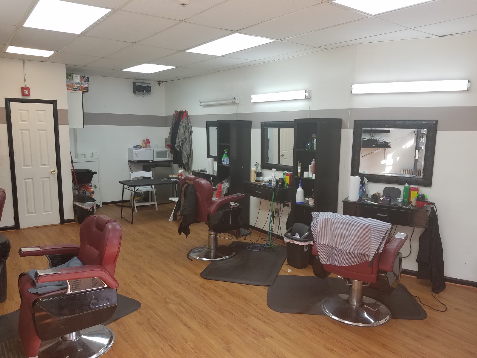 Photo of C&M Barbershop in Jersey City, New Jersey, United States - 3 Picture of Point of interest, Establishment, Health, Hair care