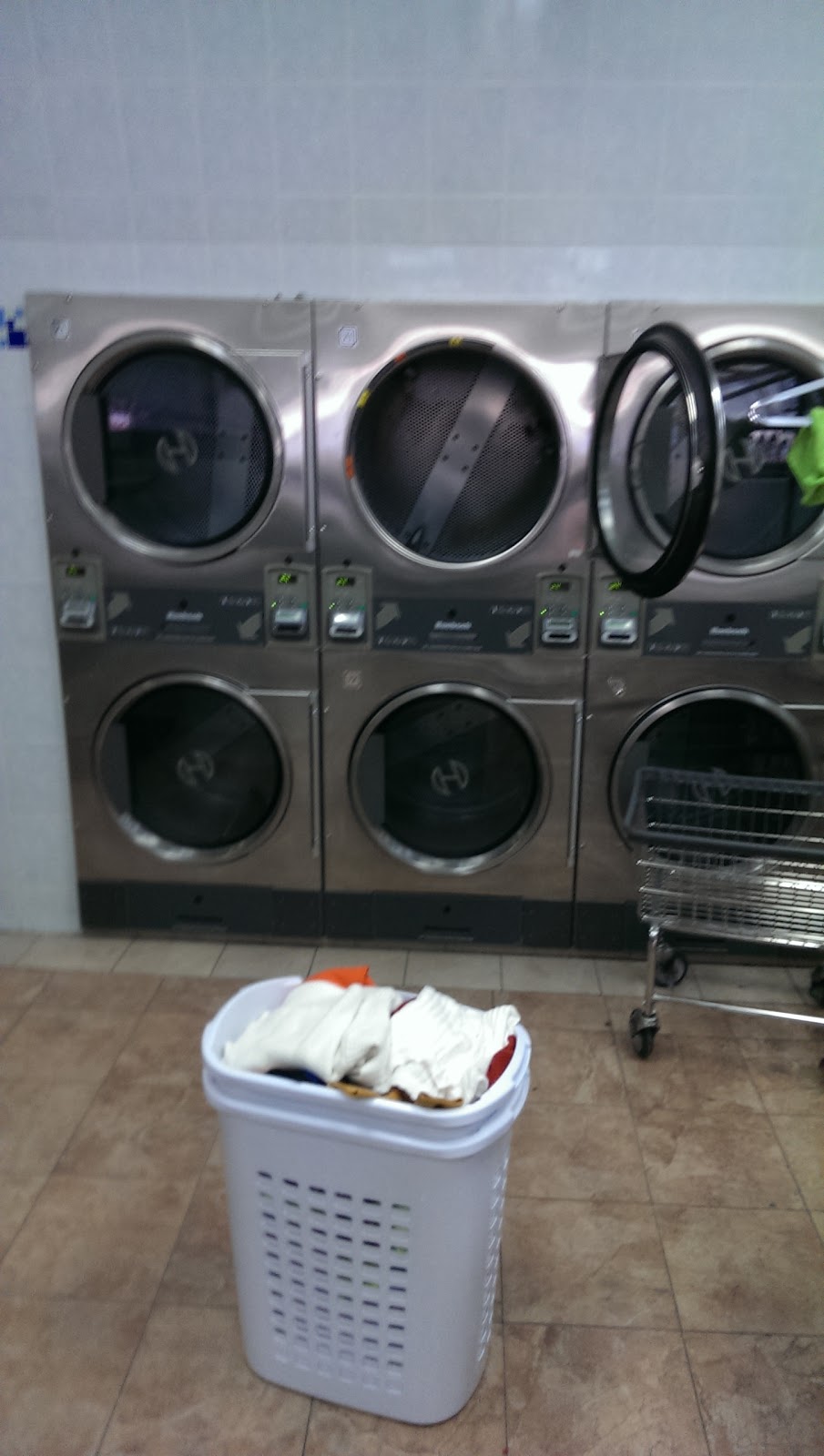 Photo of SUSAN LAUNDROMAT in New York City, New York, United States - 10 Picture of Point of interest, Establishment, Laundry
