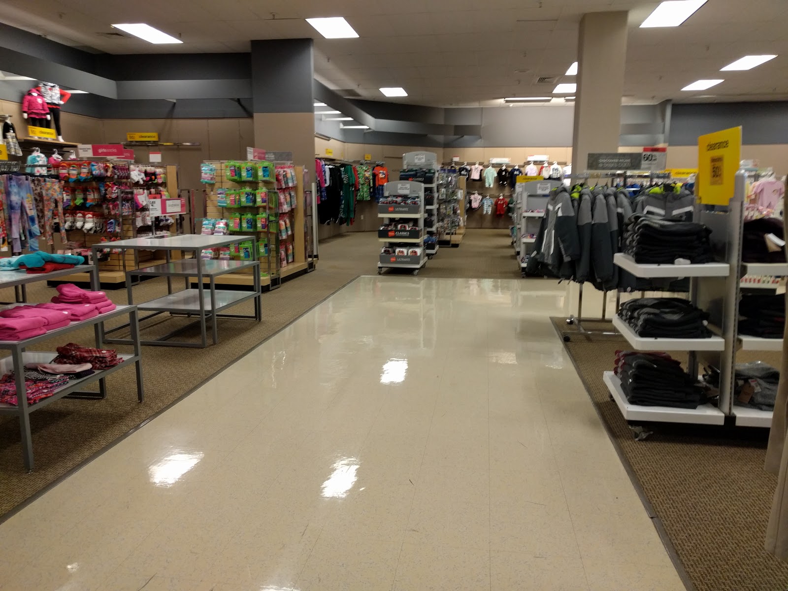 Photo of Sears in Staten Island City, New York, United States - 1 Picture of Point of interest, Establishment, Store, Jewelry store, Home goods store, Clothing store, Electronics store, Furniture store, Shoe store, Department store