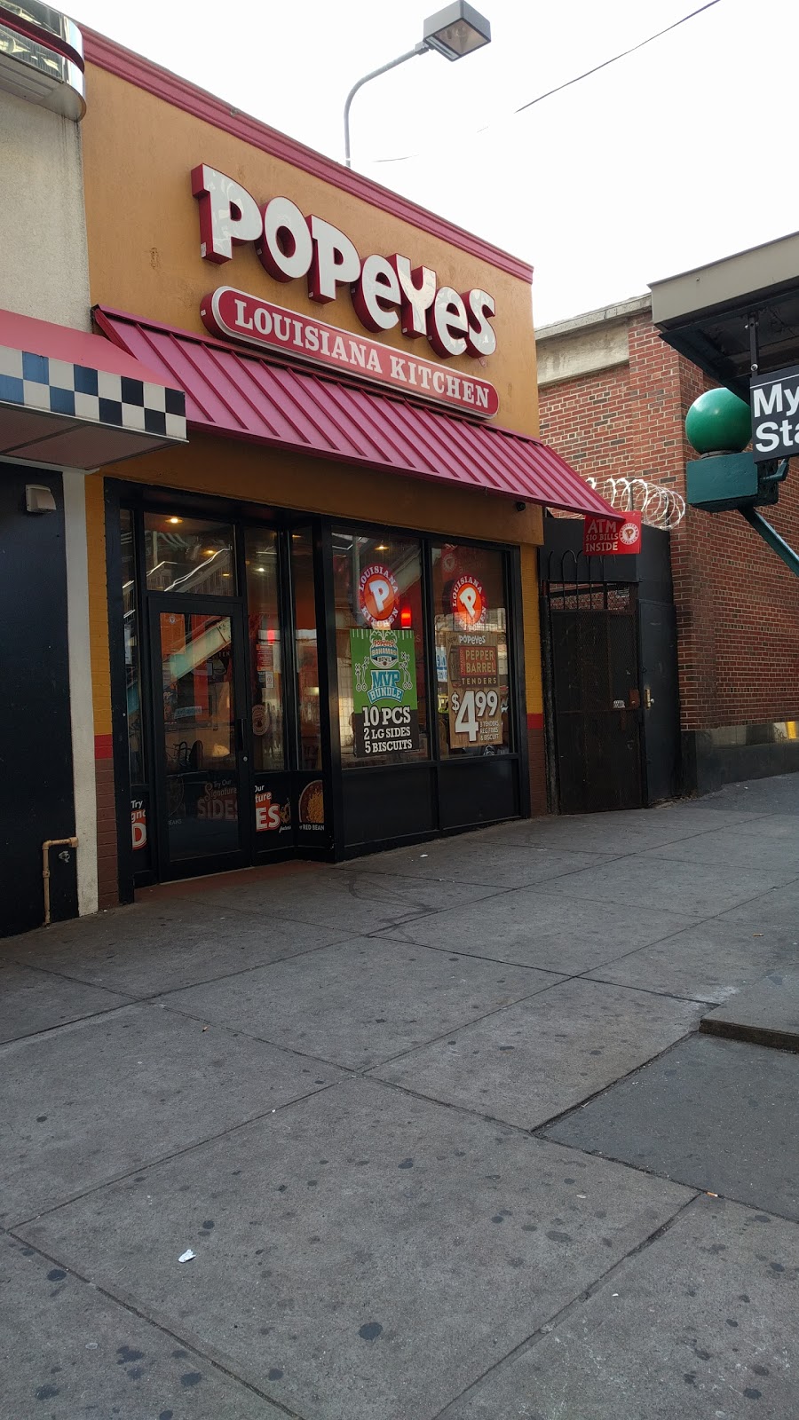 Photo of Popeyes in Brooklyn City, New York, United States - 1 Picture of Restaurant, Food, Point of interest, Establishment
