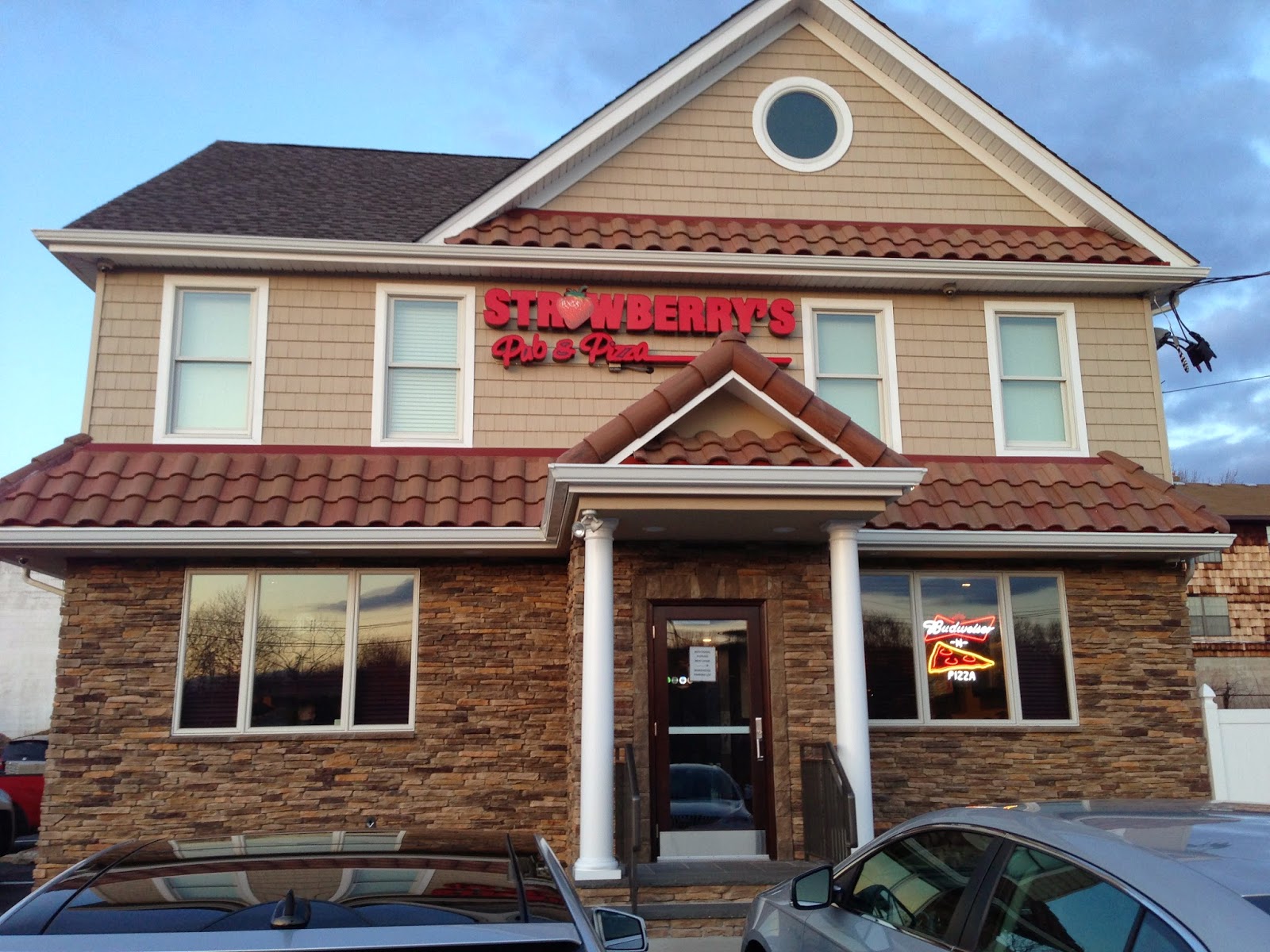 Photo of Strawberry's Pub & Pizza in Woodbridge City, New Jersey, United States - 5 Picture of Restaurant, Food, Point of interest, Establishment, Meal takeaway, Bar