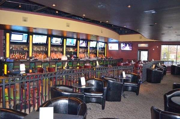 Photo of Replay Bar & Grill in Woodbridge City, New Jersey, United States - 1 Picture of Restaurant, Food, Point of interest, Establishment, Bar