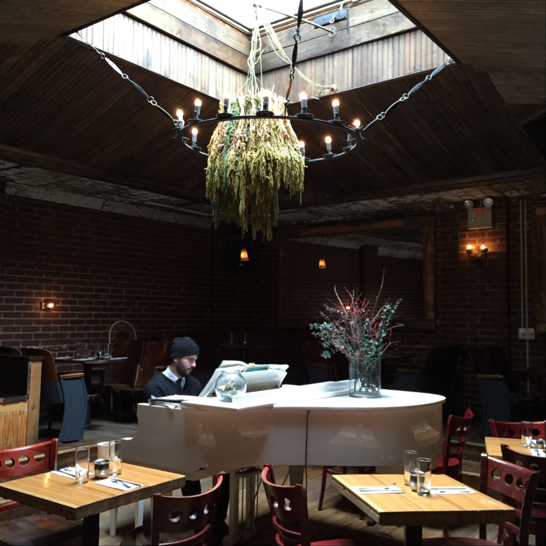 Photo of Manhattan Inn in Brooklyn City, New York, United States - 1 Picture of Restaurant, Food, Point of interest, Establishment, Bar