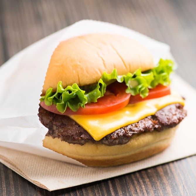 Photo of Shake Shack in New York City, New York, United States - 1 Picture of Restaurant, Food, Point of interest, Establishment, Store, Meal takeaway