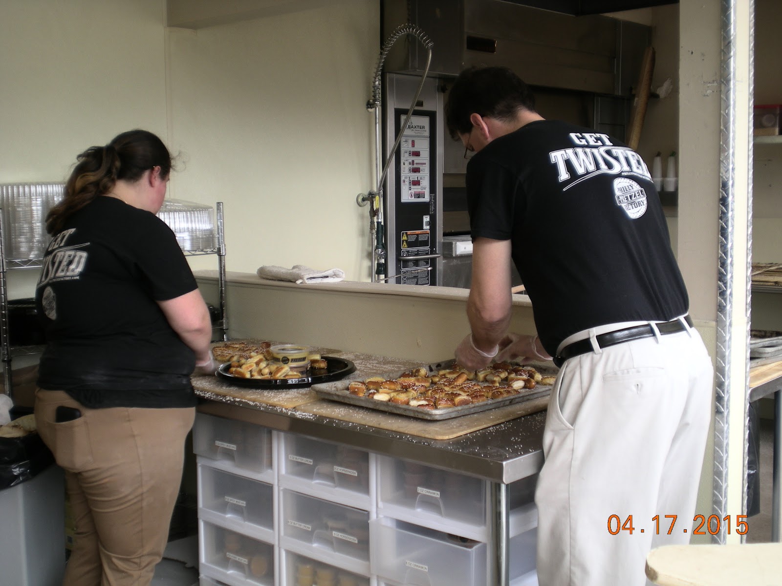 Photo of Philly Pretzel Factory in Edison City, New Jersey, United States - 7 Picture of Food, Point of interest, Establishment, Store, Bakery