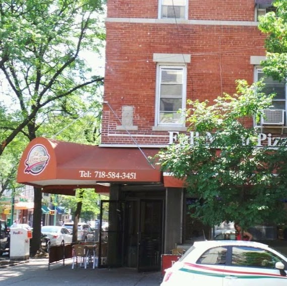 Photo of Full Moon Pizzeria in Bronx City, New York, United States - 1 Picture of Restaurant, Food, Point of interest, Establishment