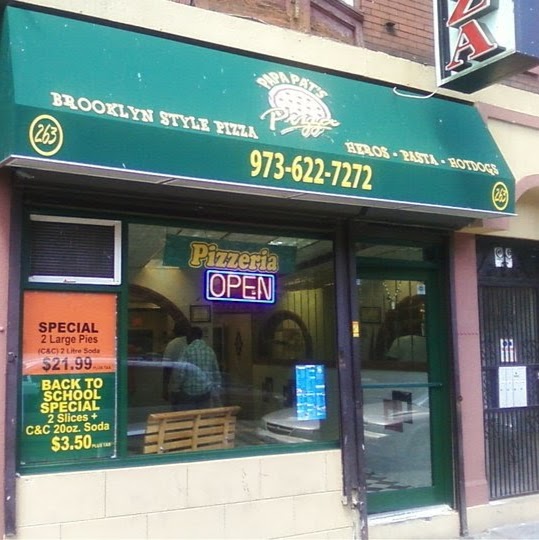 Photo of Papa Pat's Pizza in Newark City, New Jersey, United States - 1 Picture of Restaurant, Food, Point of interest, Establishment, Meal takeaway, Meal delivery