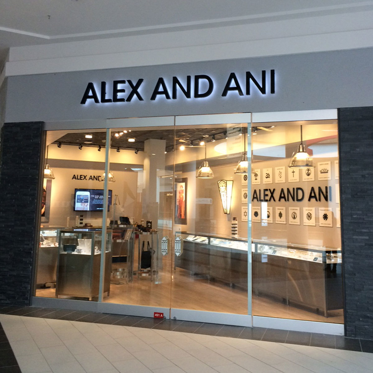 Photo of ALEX AND ANI in Garden City, New York, United States - 1 Picture of Point of interest, Establishment, Store, Jewelry store