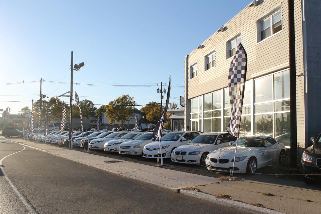 Photo of Dip's Luxury Motors in Elizabeth City, New Jersey, United States - 1 Picture of Point of interest, Establishment, Car dealer, Store