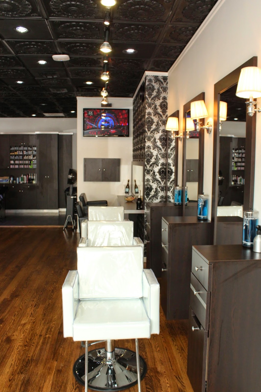 Photo of Jadore De Hair in Greenvale City, New York, United States - 9 Picture of Point of interest, Establishment, Beauty salon, Hair care