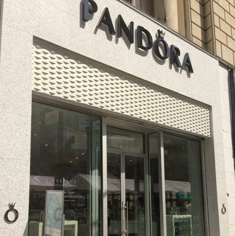 Photo of Pandora Herald Square in New York City, New York, United States - 1 Picture of Point of interest, Establishment, Store, Jewelry store