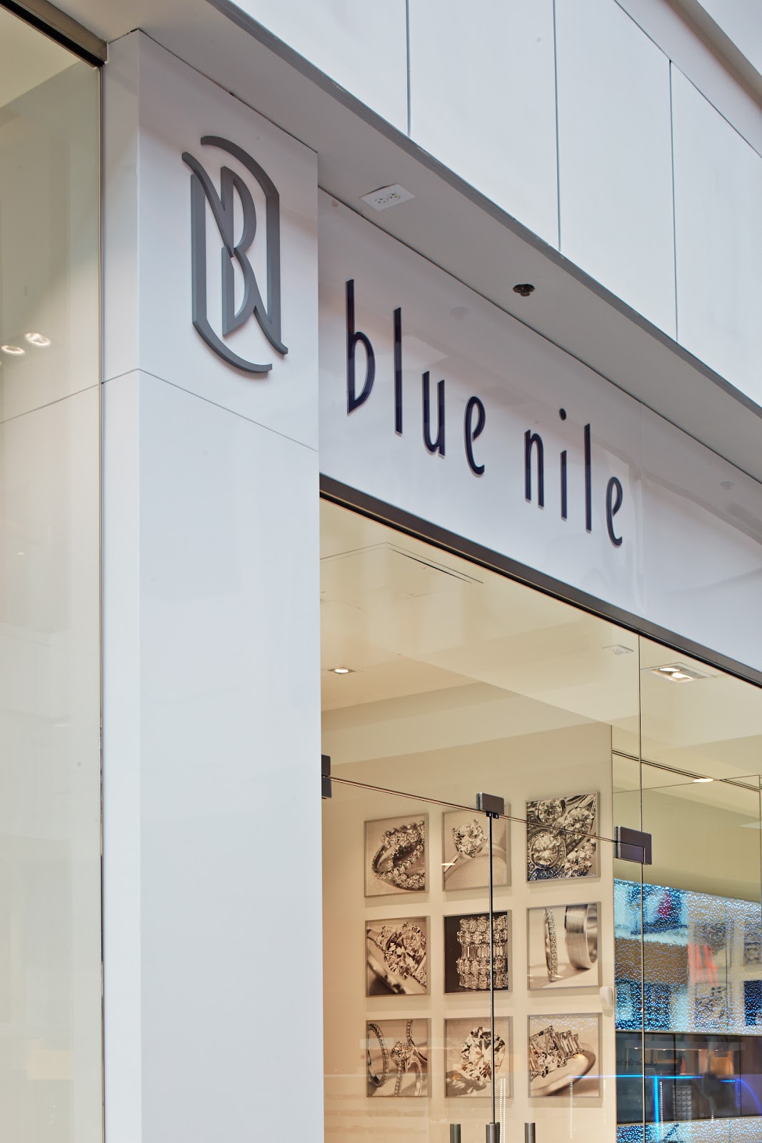 Photo of Blue Nile, Inc. in Garden City, New York, United States - 9 Picture of Point of interest, Establishment, Store, Jewelry store