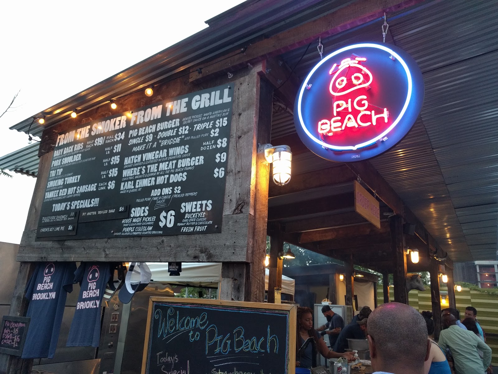 Photo of Pig Beach in Brooklyn City, New York, United States - 1 Picture of Restaurant, Food, Point of interest, Establishment