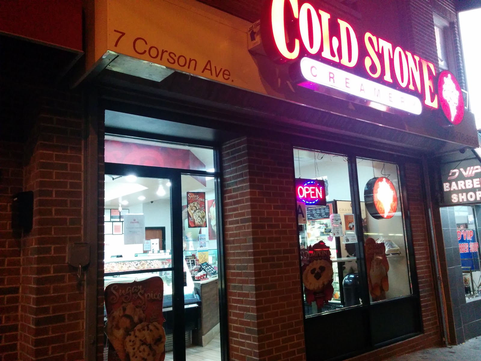 Photo of Cold Stone Creamery in Staten Island City, New York, United States - 1 Picture of Food, Point of interest, Establishment, Store, Bakery