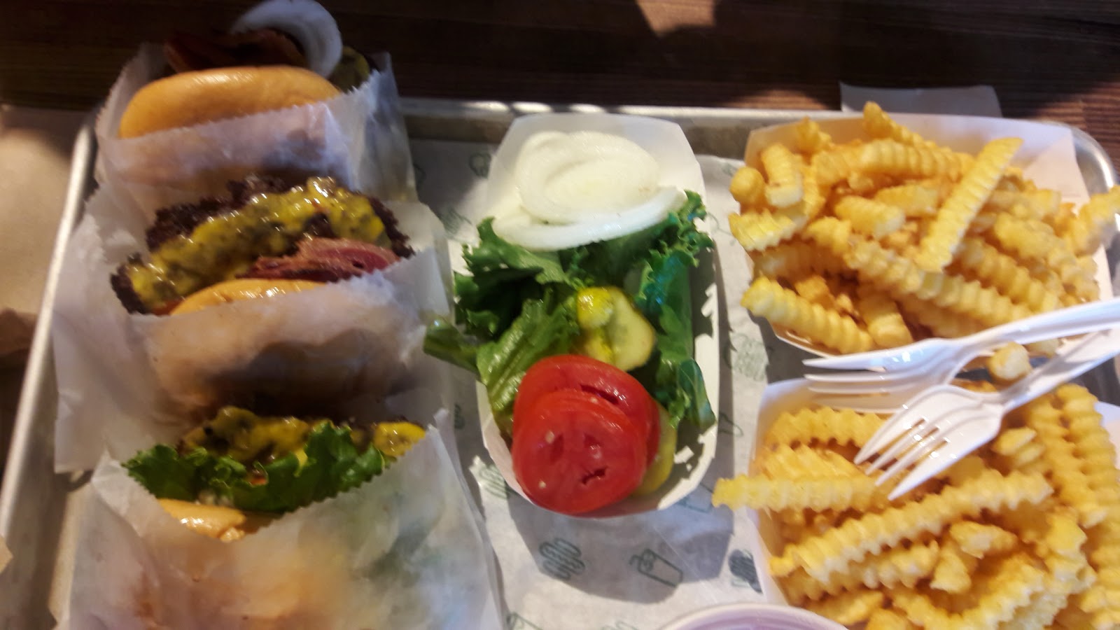 Photo of Shake Shack in Queens City, New York, United States - 4 Picture of Restaurant, Food, Point of interest, Establishment