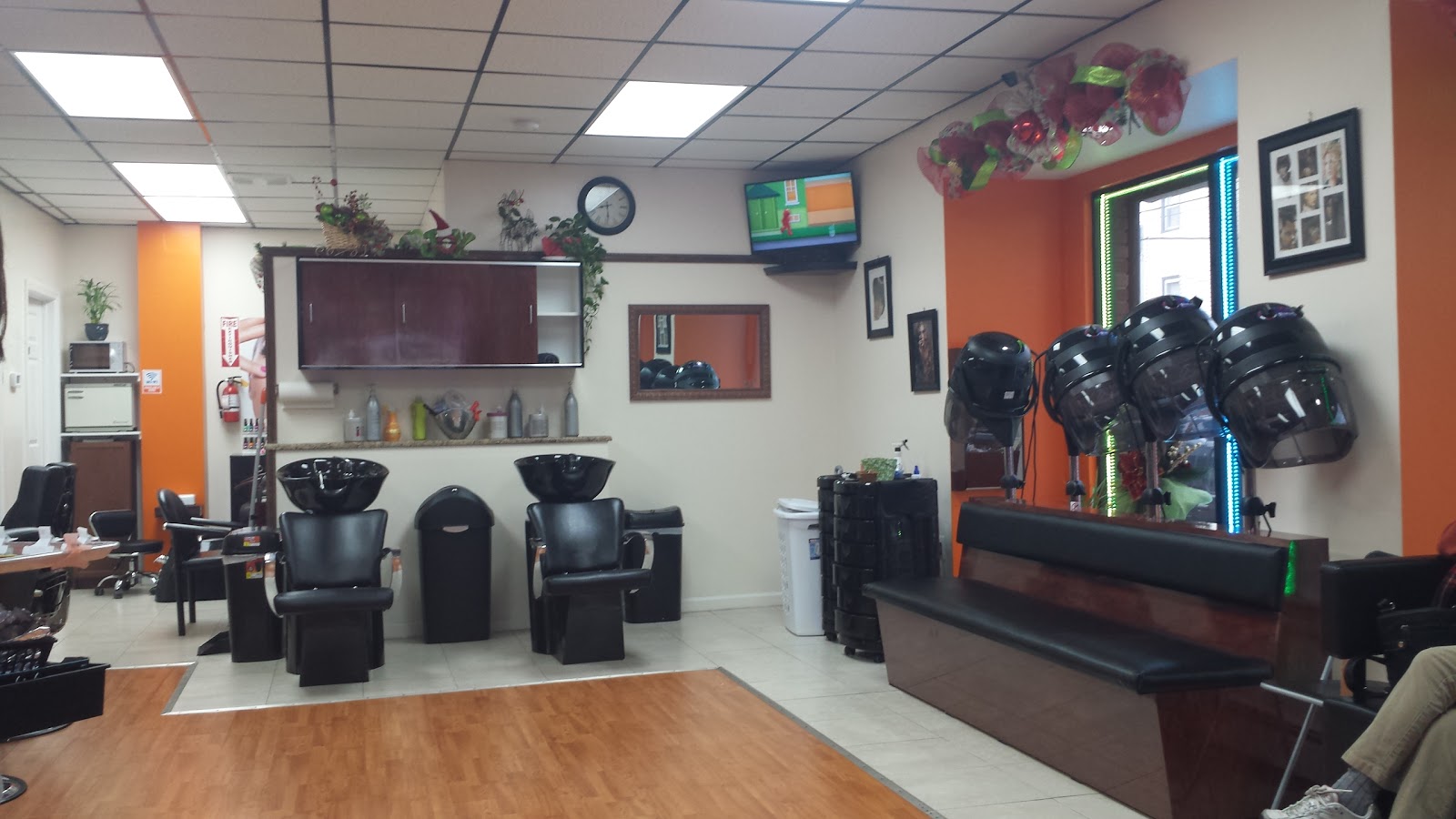 Photo of Aleida's Beauty Salon, Inc in Jersey City, New Jersey, United States - 2 Picture of Point of interest, Establishment, Beauty salon