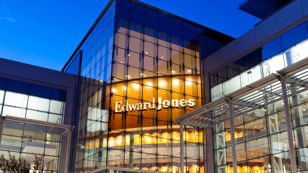 Photo of Edward Jones - Financial Advisor: Paul Farrell in Englewood Cliffs City, New Jersey, United States - 1 Picture of Point of interest, Establishment, Finance