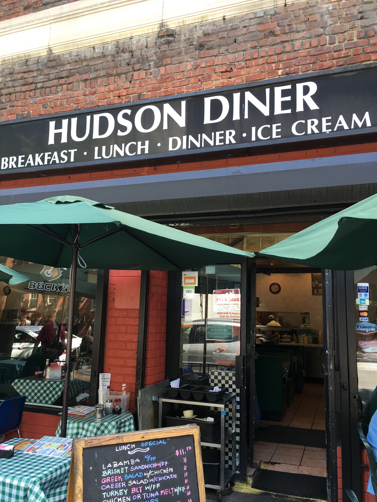 Photo of Hudson Diner in New York City, New York, United States - 4 Picture of Restaurant, Food, Point of interest, Establishment, Store, Meal takeaway