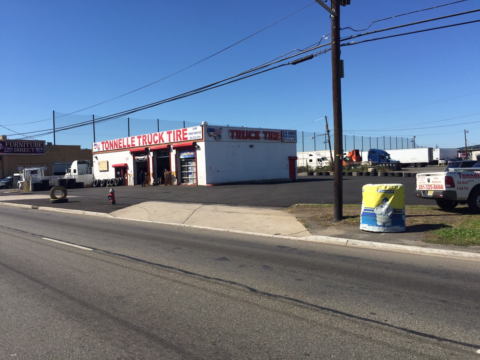 Photo of Tonnelle Truck Tire Service in Jersey City, New Jersey, United States - 2 Picture of Point of interest, Establishment, Store, Car repair