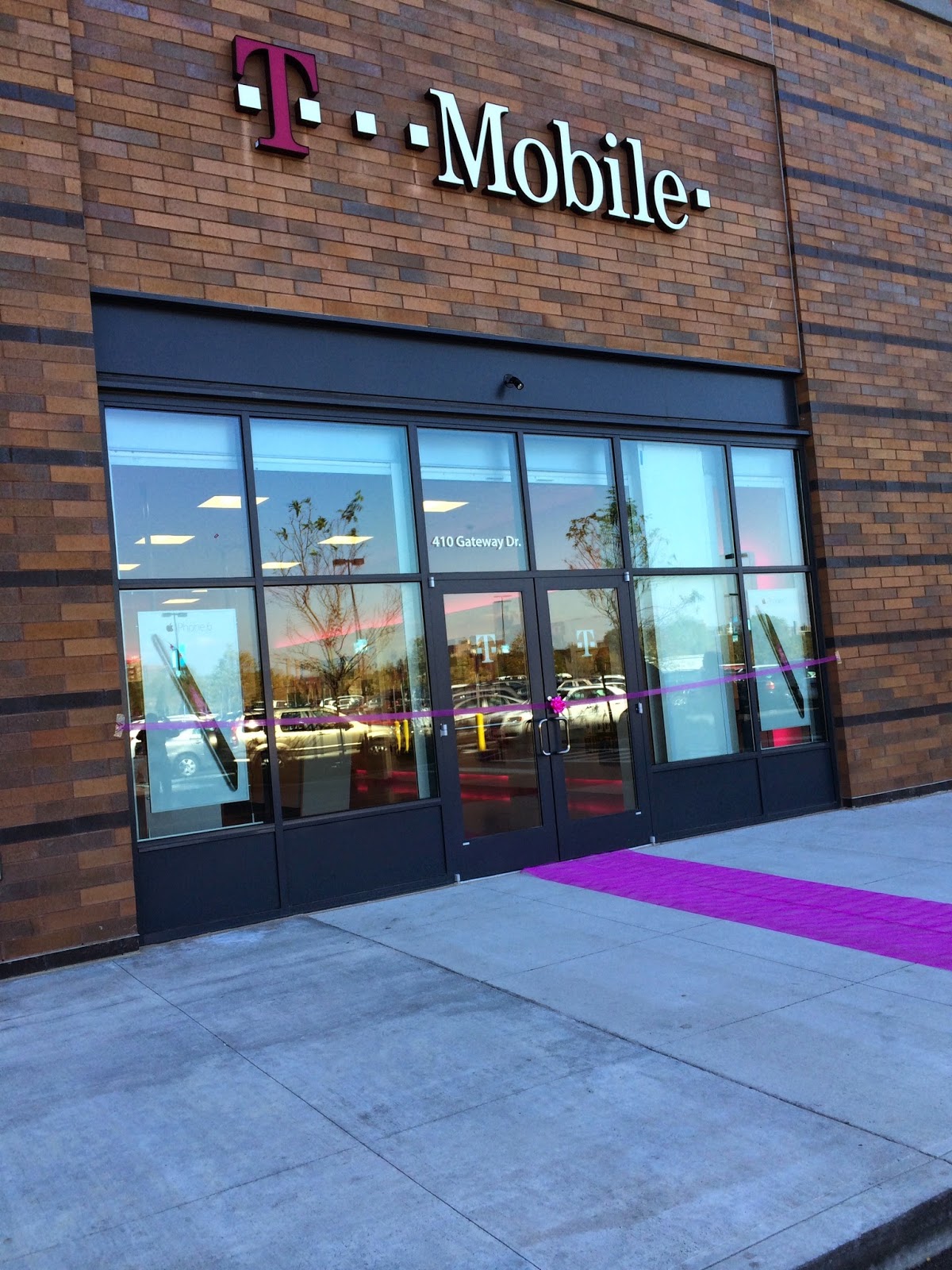 Photo of T- Mobile in New York City, New York, United States - 2 Picture of Point of interest, Establishment, Store