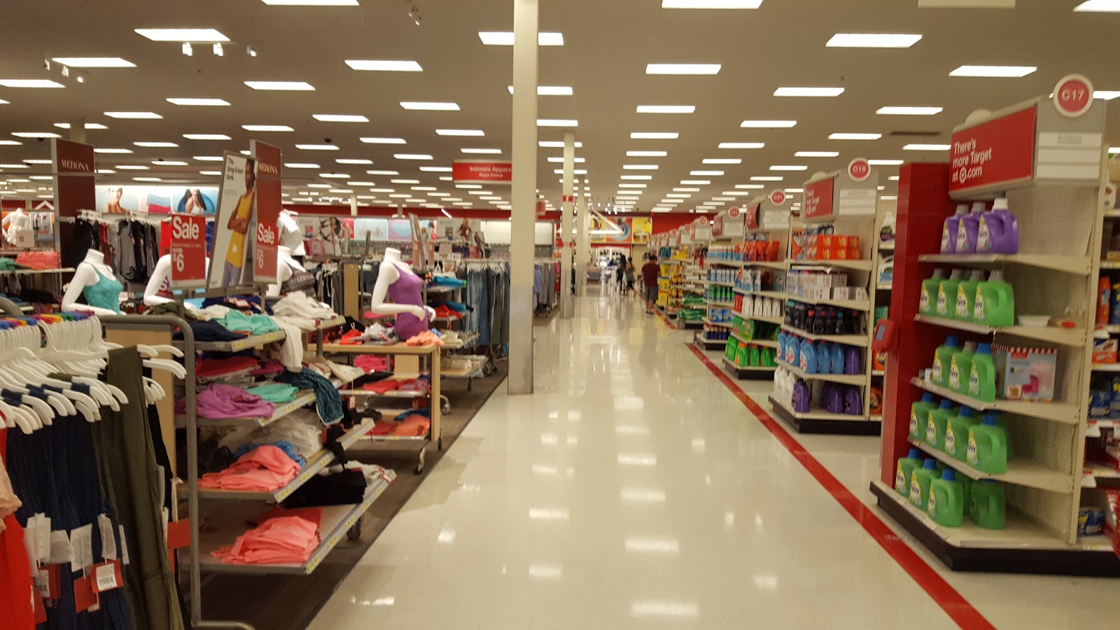 Photo of Target in Jersey City, New Jersey, United States - 2 Picture of Point of interest, Establishment, Store, Home goods store, Clothing store, Electronics store, Furniture store, Department store